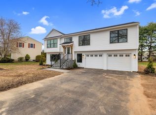 29 Lyda Dr, Milford, CT 06460