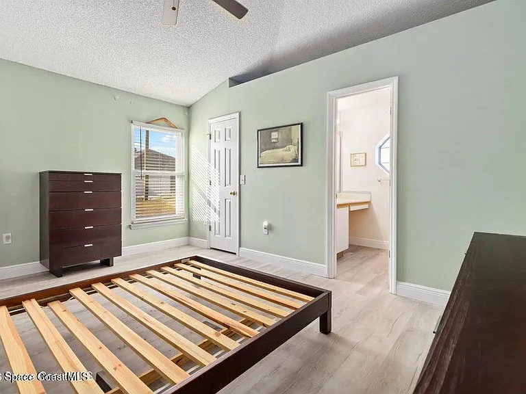 308 Tamarind Cir NW — Photo 13