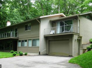 8409 Peck Pl, Bethesda, MD 20817