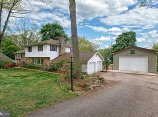 295 Brookwood Dr N, York, PA 17403