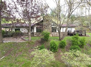 58 Day Book Dr, Burnsville, NC 28714