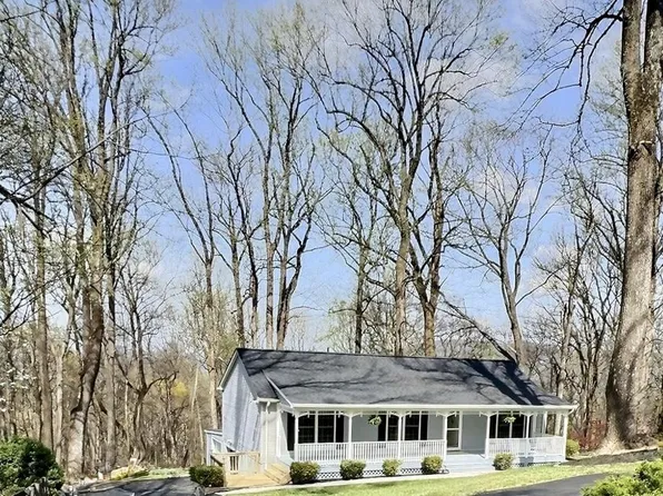 49 Pocahontas Rd, Front Royal, VA 22630
