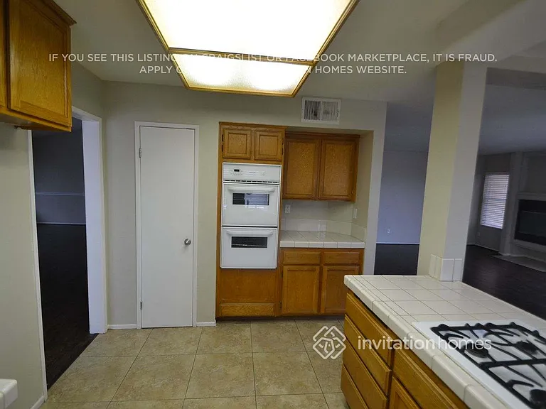 5319 Gardendale Ln — Photo 4