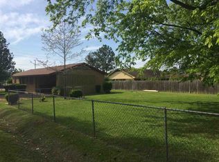 920 Edwards St, Canton, MS 39046