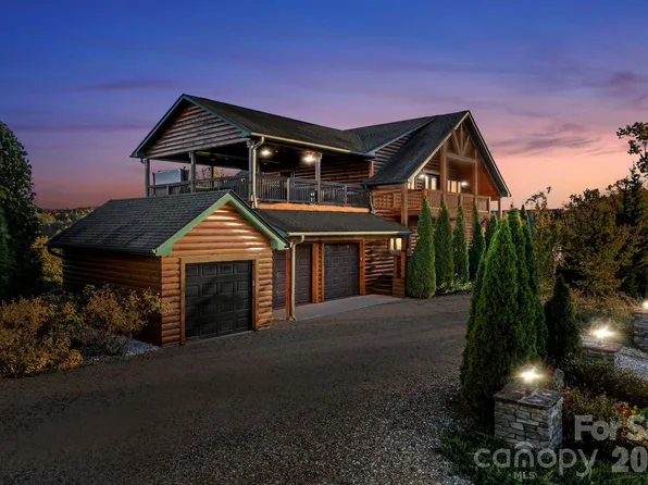 138 Silver Tree Ln, Lake Lure, NC 28746