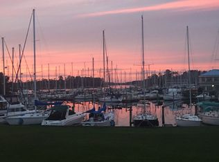 4004 Marina Townes Dr, New Bern, NC 28560