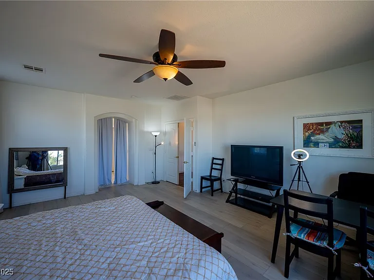 359 Hoskins Ct — Photo 43