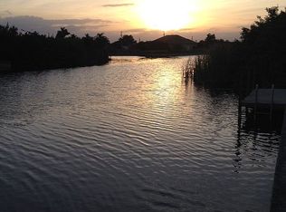 602 NW 20th St, Cape Coral, FL 33993