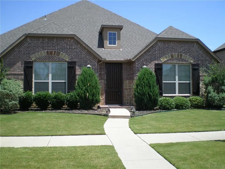 12832 Brook Ridge Dr