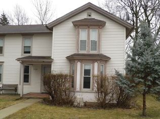 386 S Madison St, Oswego, IL 60543