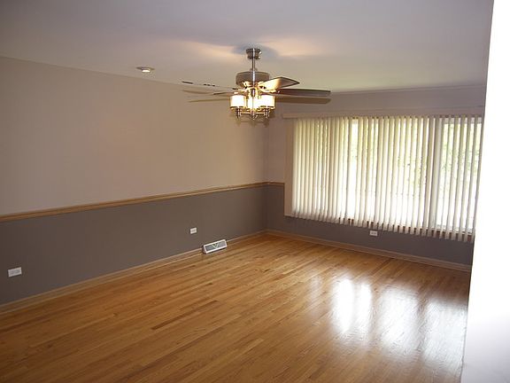 3rd image of 9726 Nashville Ave