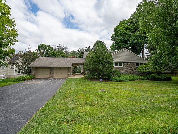 2nd image of 39 Griffith Ave
