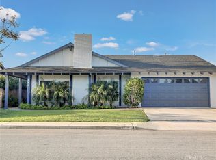 933 Carnation Ave, Costa Mesa, CA 92626
