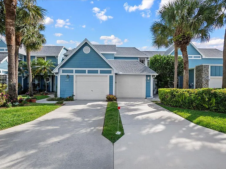 1121 Ocean Dunes Cir — Photo 43