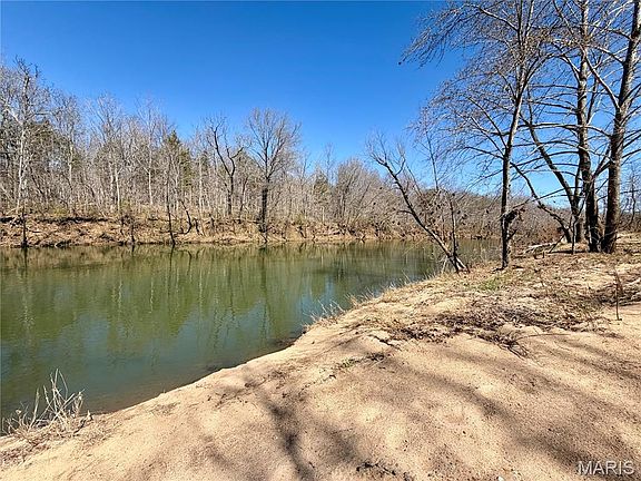 3rd image of 10828 Jayhawk Rd