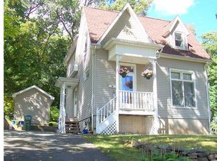 91 Fairlawn St, Bristol, CT 06010