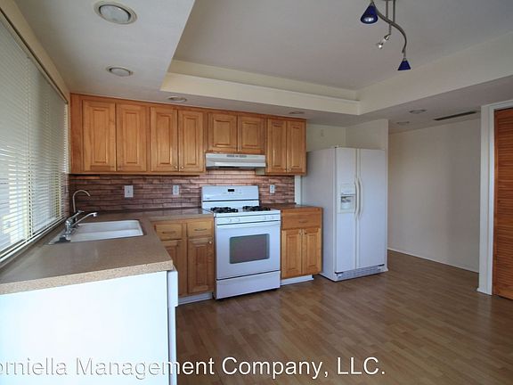 4th image of 2013 Briarwood Dr