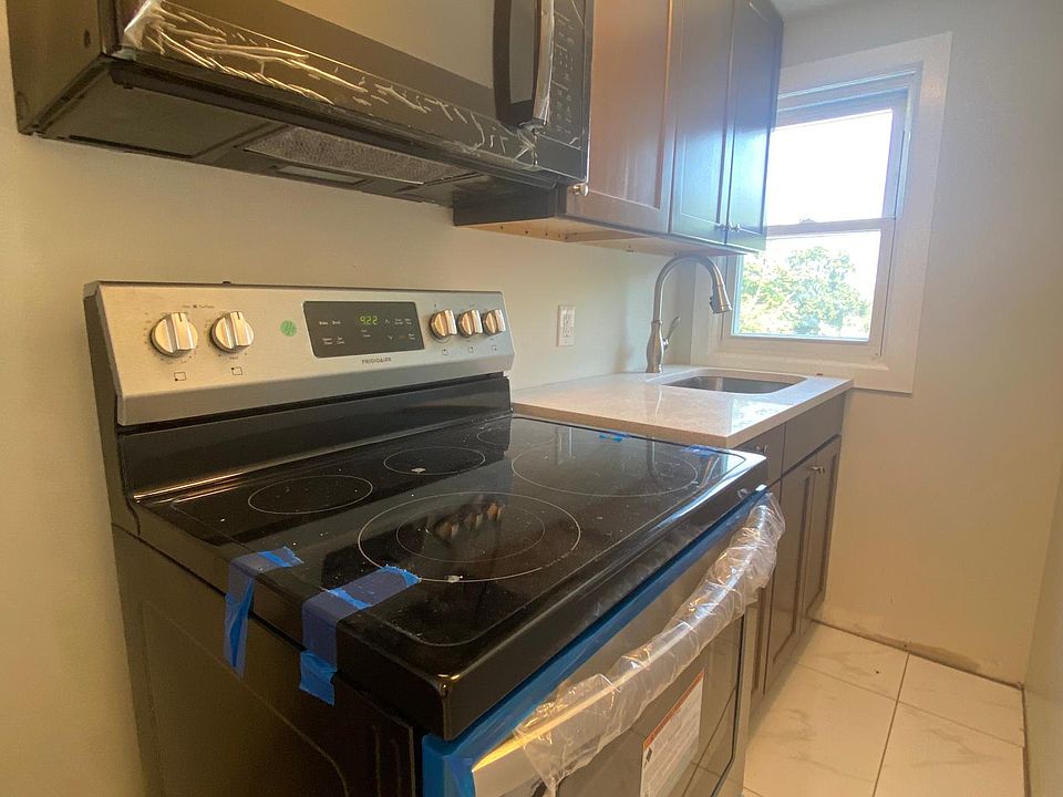 1st image of 124 Belknap Ave #5