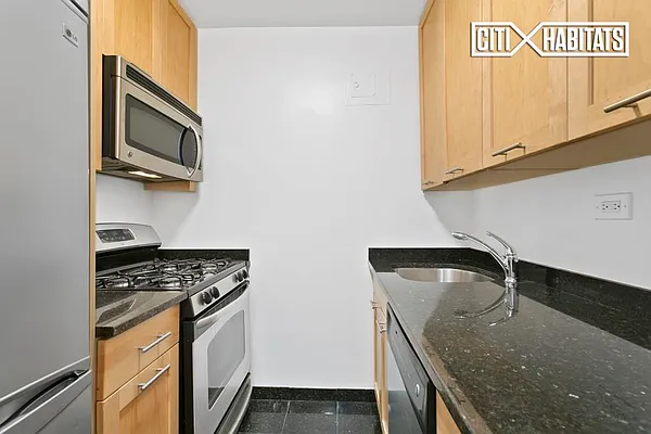 Rented by Citi Habitats | media 33