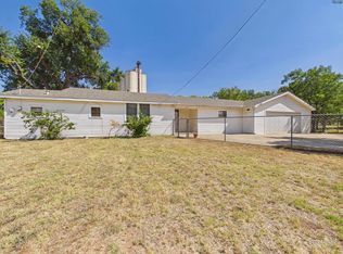 105 W College St, Burkburnett, TX 76354