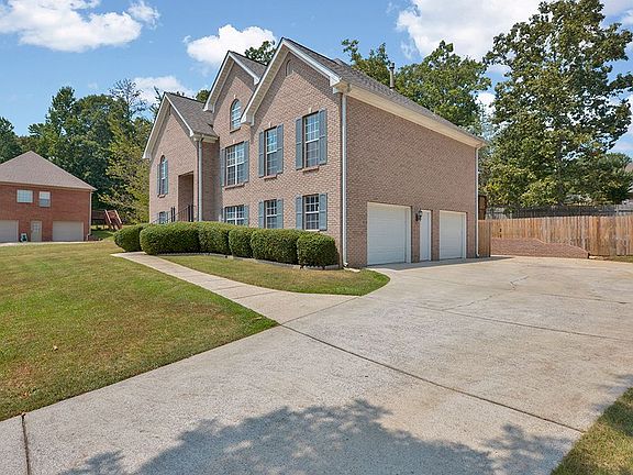 2nd image of 156 Wisteria Dr