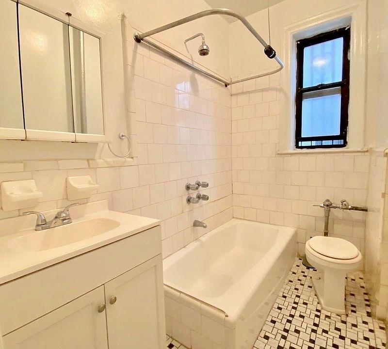 2nd image of 2621 Cortelyou Rd #11B