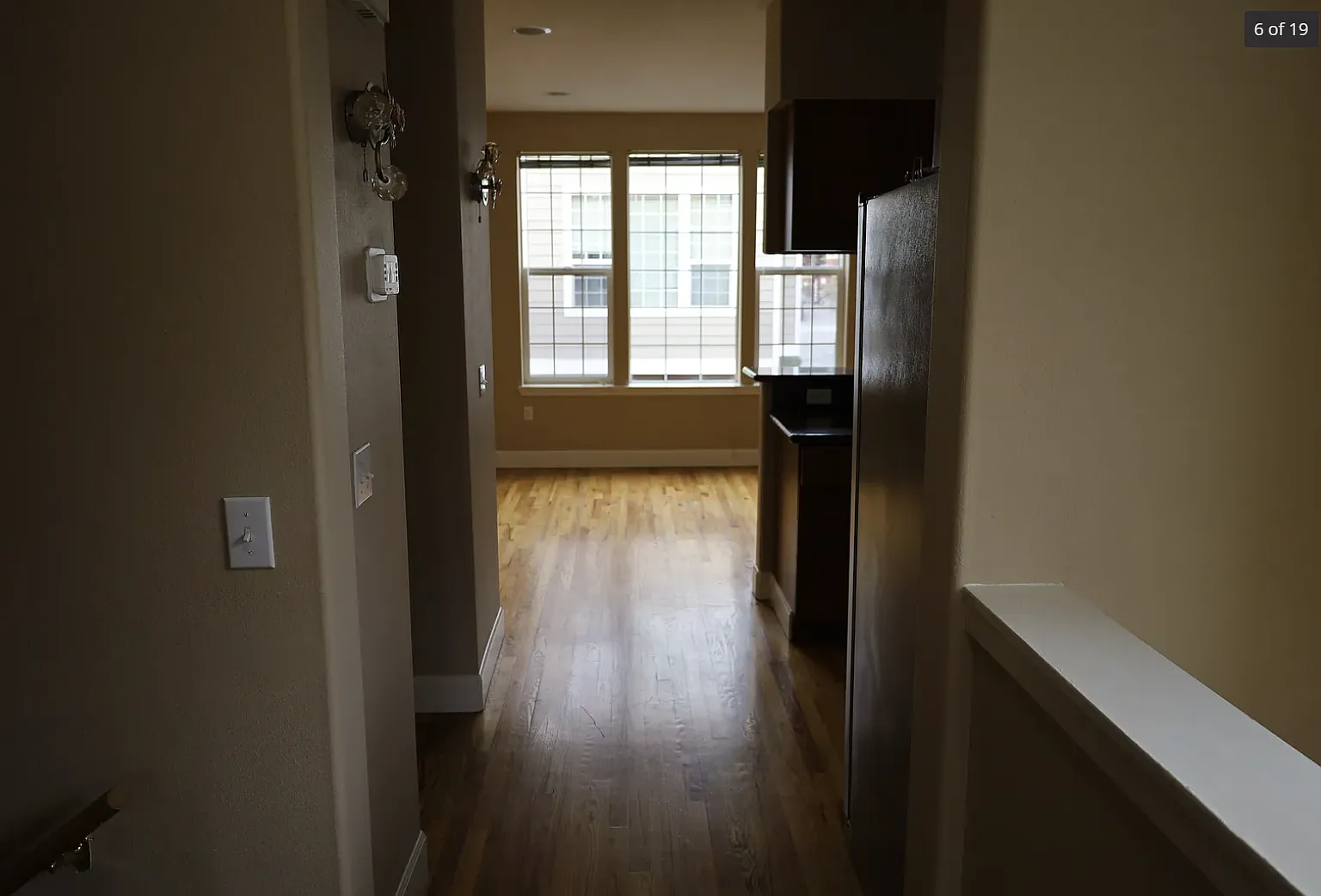 3 bed, 1980 sqft, $2,930 — Photo 4