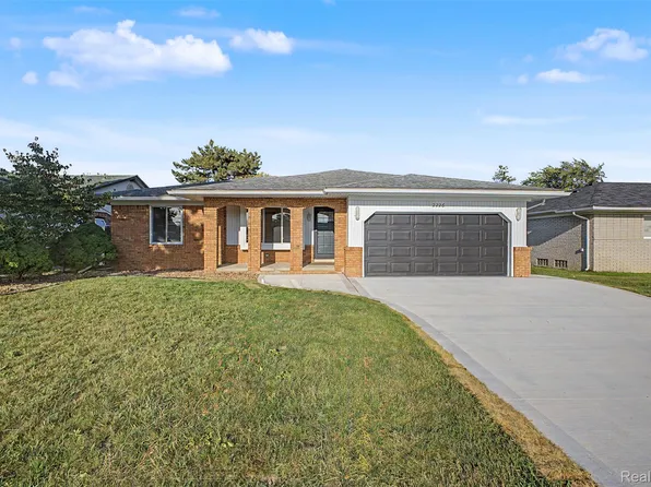 2226 Whitefield St, Dearborn Heights, MI 48127