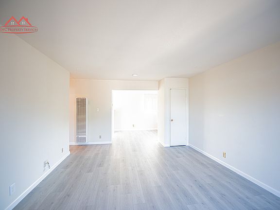 5th image of 1663 Ontario Dr APT 4
