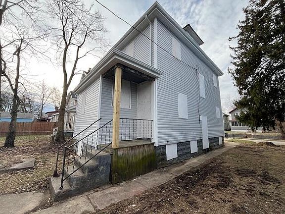 5th image of 1062 Miller Ave