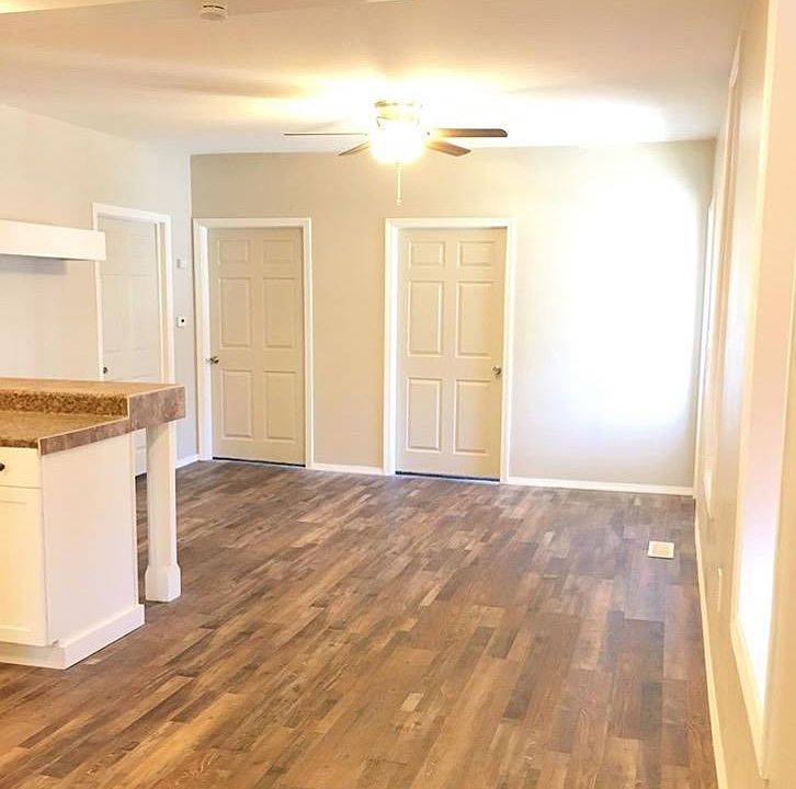 2nd image of 1230 Oneida St #1