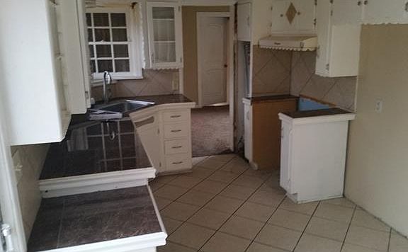 5th image of 4405 N College Ave