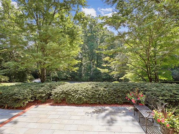 5th image of 2514 Woodward Way NW