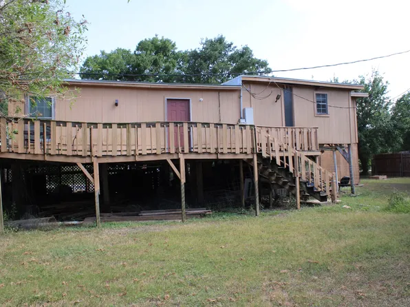 4402 Collins Cir, Mathis, TX 78368