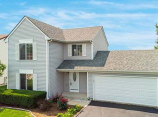 256 Hackberry Dr, Streamwood, IL