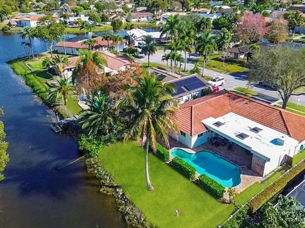 12173 NW 32nd Ct, Coral Springs, FL 33065