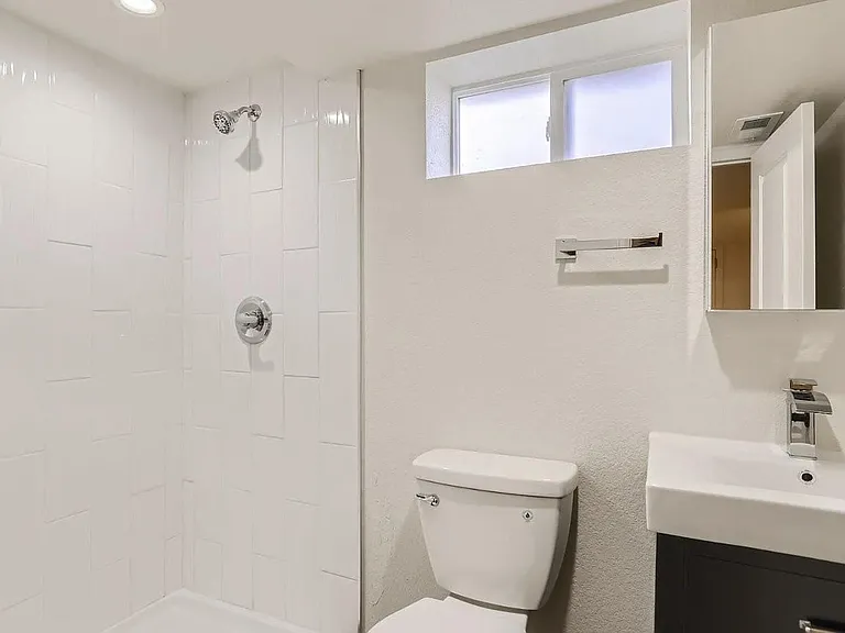 2610 W Bayaud Ave — Photo 11