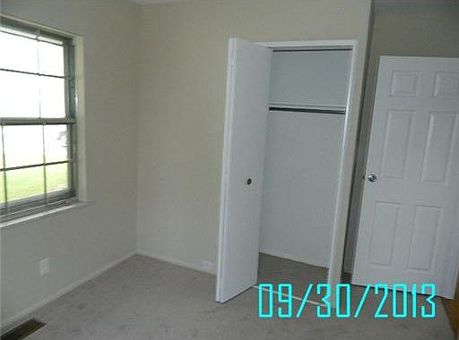 4th image of 3855 Sparkhill Dr