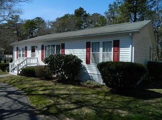40 Barnfield Dr, Plymouth, MA 02360