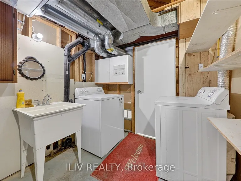 11 Leeswood Cres #BASEMENT — Photo 18