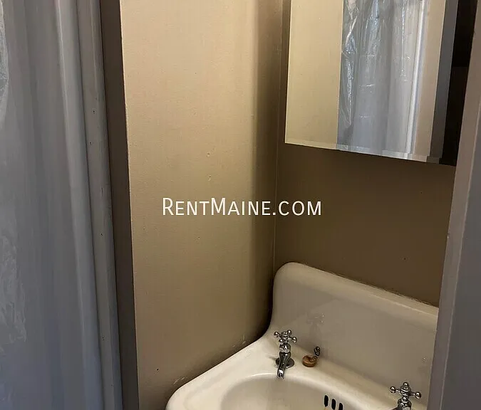 145 Union St #17 — Photo 6