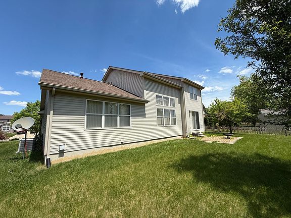 2nd image of 4674 Carter Pl