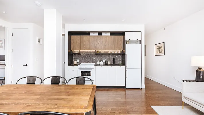 Rented by Nooklyn NYC LLC | media 89