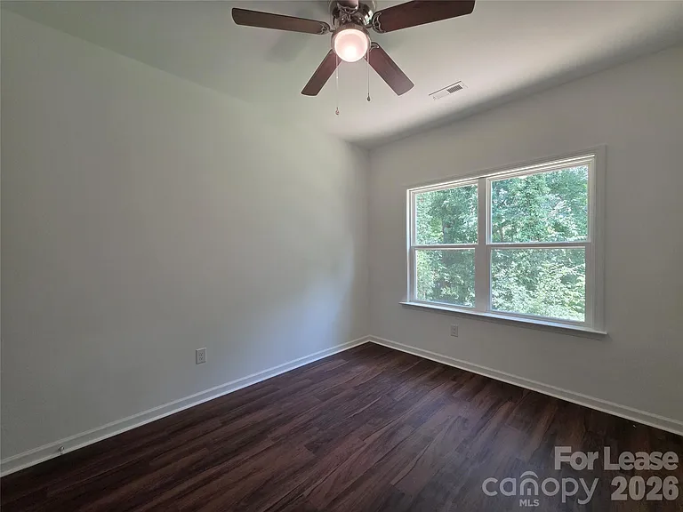 595 Foxwood Dr SE — Photo 13