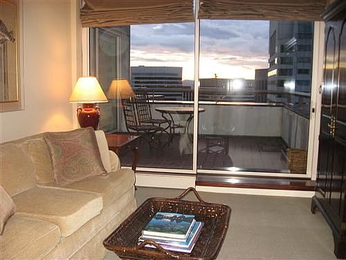 2nd image of 333 Bush St APT 4002