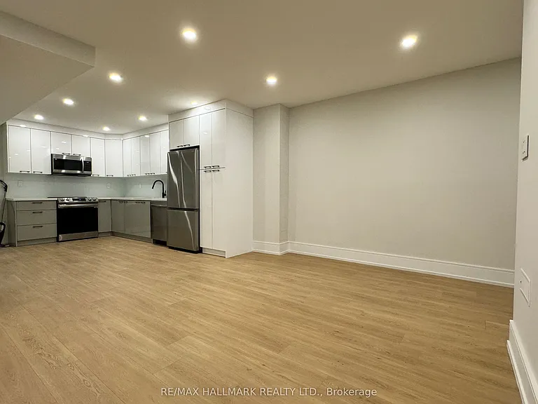 116 Bellevue Ave #MAIN — Photo 1