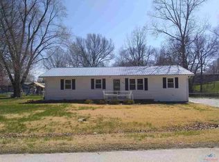 104 W Birch Dr, Windsor, MO 65360