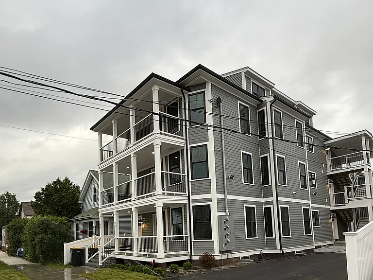 95 Grant St #2 — Photo 2