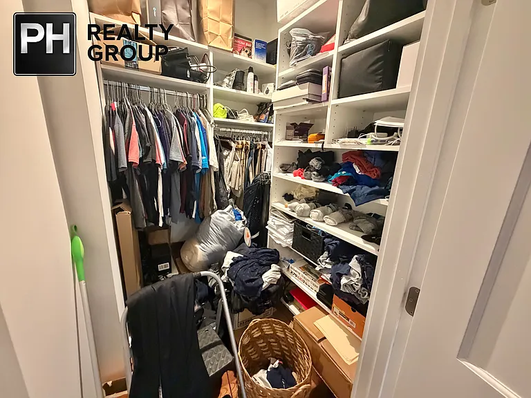39 Highland Ave #R — Photo 13