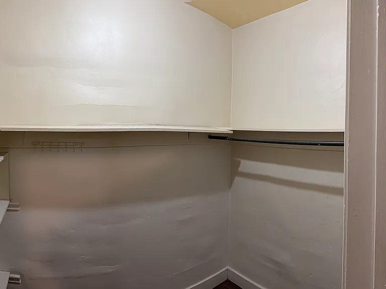 742 Lorenz Ave #2 — Photo 9